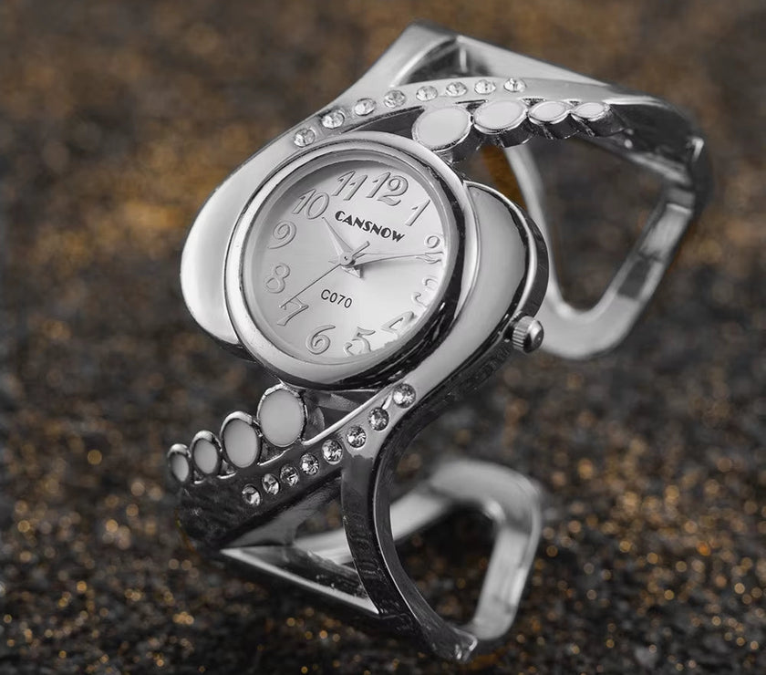 Special Fashion Female Watches Women Bracelet Watch Quartz Crystal Luxury Reloj Rhinestone Eleagnt Mujer Saati Feminino Relogio
