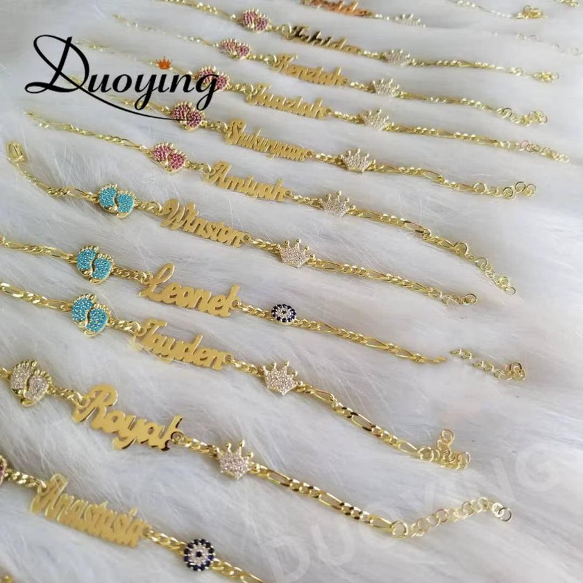 Custom Baby Name Necklaces Personlized Zircon Footprint Nameplate Bar Bracelet Letter Engraved Cute Brooch Pin Jewelry
