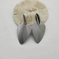 Exaggerated Leaf Pattern Fan-Shaped Metal Earrings