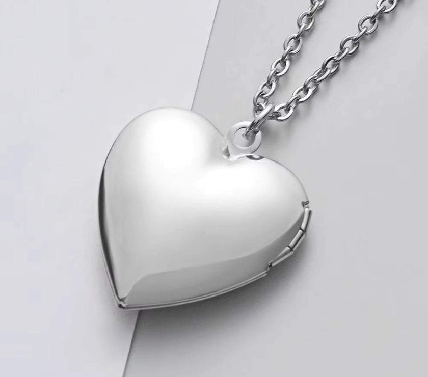 Love Heart Secret Message Locket Necklace Pendant DIY Photo Picture Locket Vintage Gift for Lover Couples Custom Message