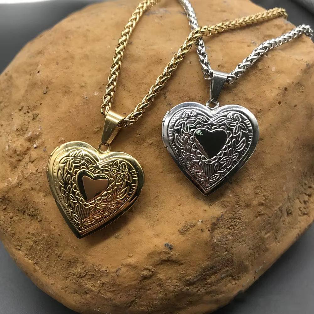 Love Heart Secret Message Locket Necklace Pendant DIY Photo Picture Locket Vintage Gift for Lover Couples Custom Message